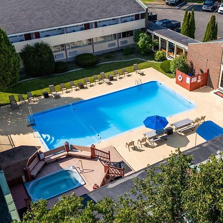 Fireside Inn & Suites Уотервилл Экстерьер фото