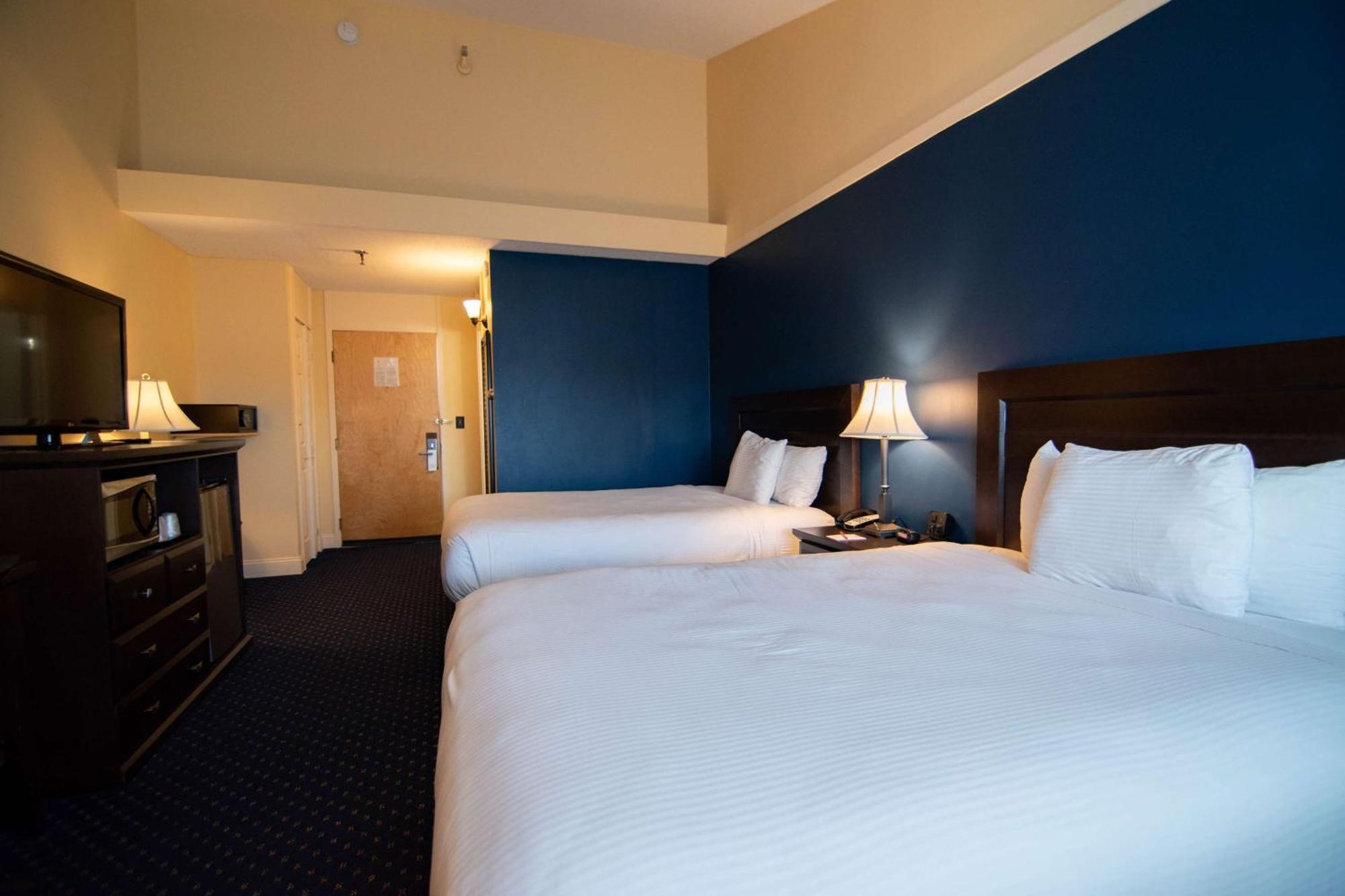 Fireside Inn & Suites Уотервилл Экстерьер фото